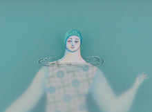 Load image into Gallery viewer, La Bañista del Arrecife Rosado (Swimmer by the Pink Reef) | Sonia Alins | Painting